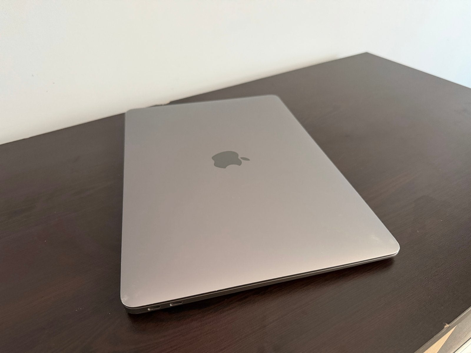 Foto 6 van MacBook Air M1 - 8GB RAM - 256GB SSD - Spacegrijs