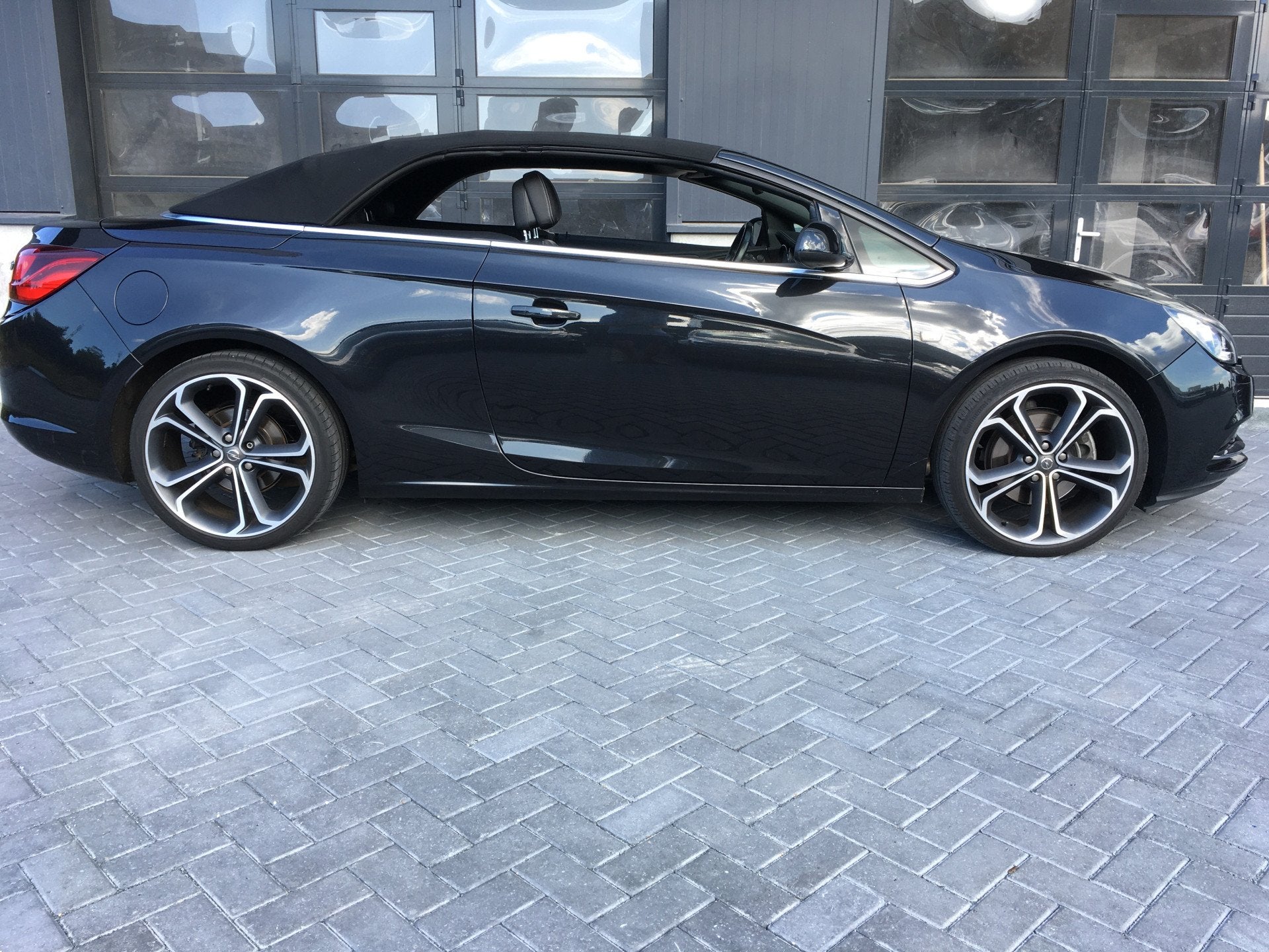 Opel Cascada 1.6 Turbo Cosmo nieuwe cabriokap, Voorwielaandrijving, Euro 5, Gebruikt, Zwart