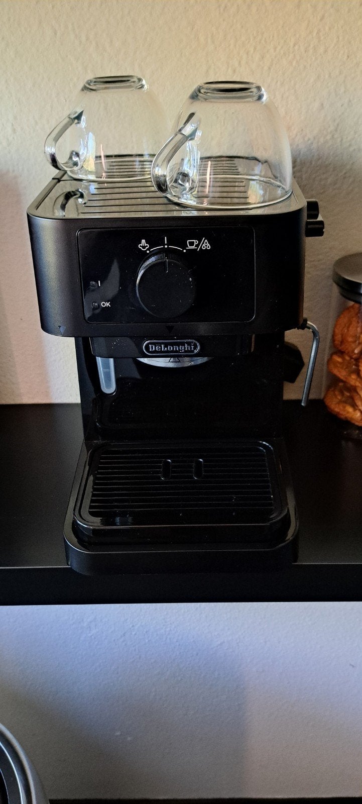 Delonghi stilosa espressoapparaat, Witgoed en Apparatuur, Koffiezetapparaten, Ophalen, Espresso apparaat, Gemalen koffie, Zo goed als nieuw