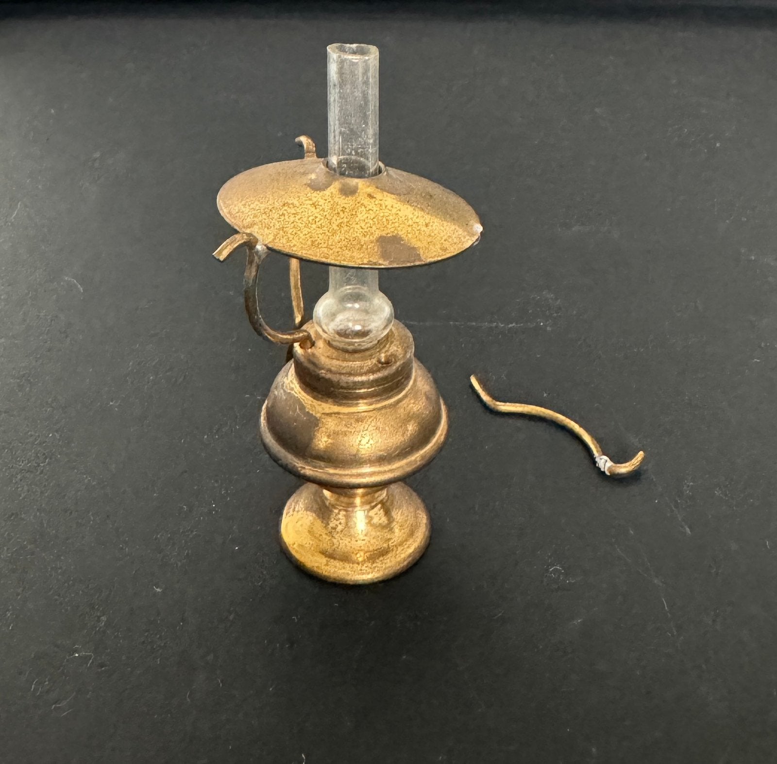 Letterbak beeldje, koperen olielamp, hoogte 7 cm, Verzamelen, Ophalen of Verzenden, Gebruikt, Dier