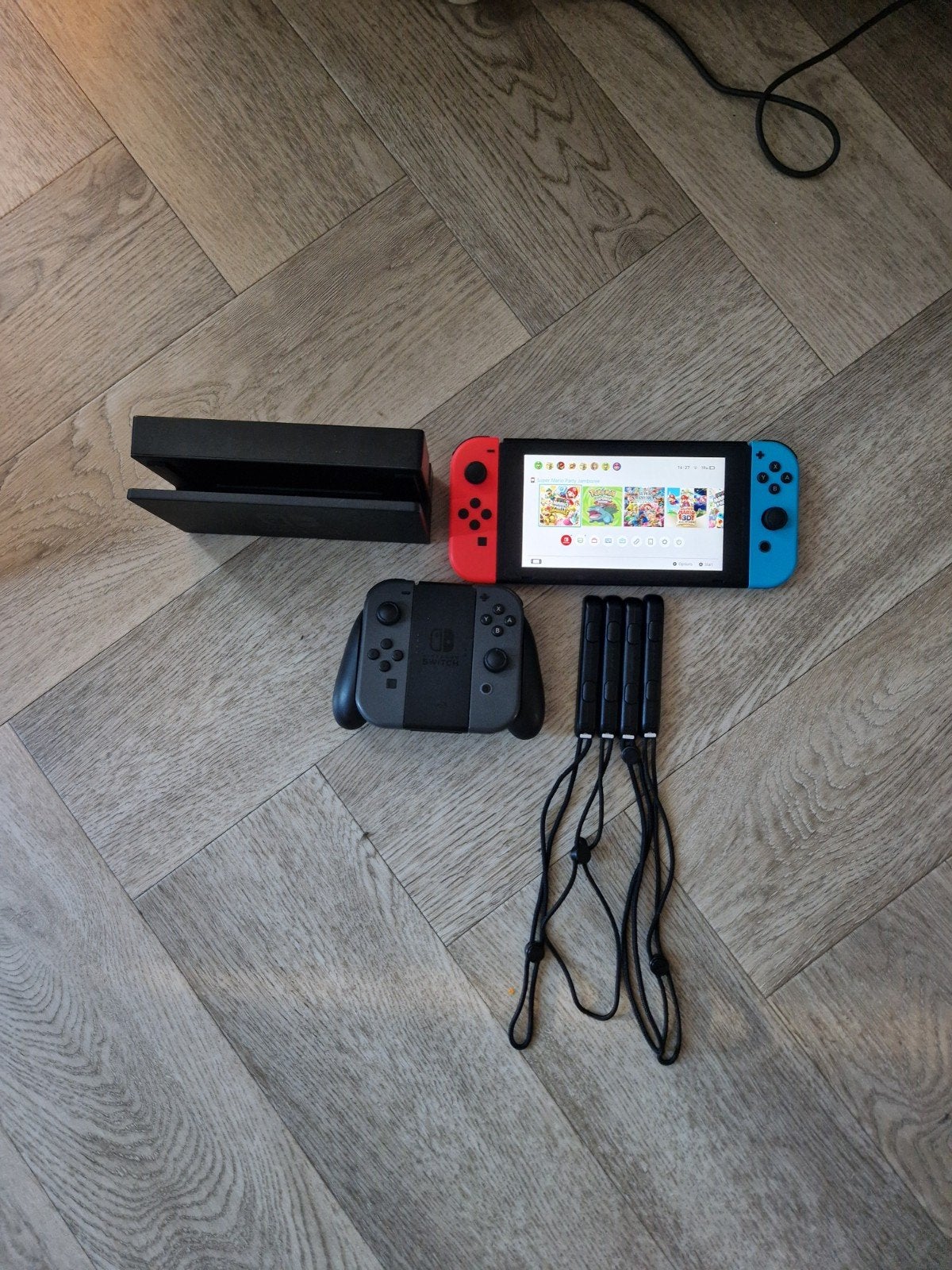 Nintendo Switch met Dock en Pro Controller, Spelcomputers en Games, Spelcomputers | Nintendo Switch, Ophalen of Verzenden, Zo goed als nieuw