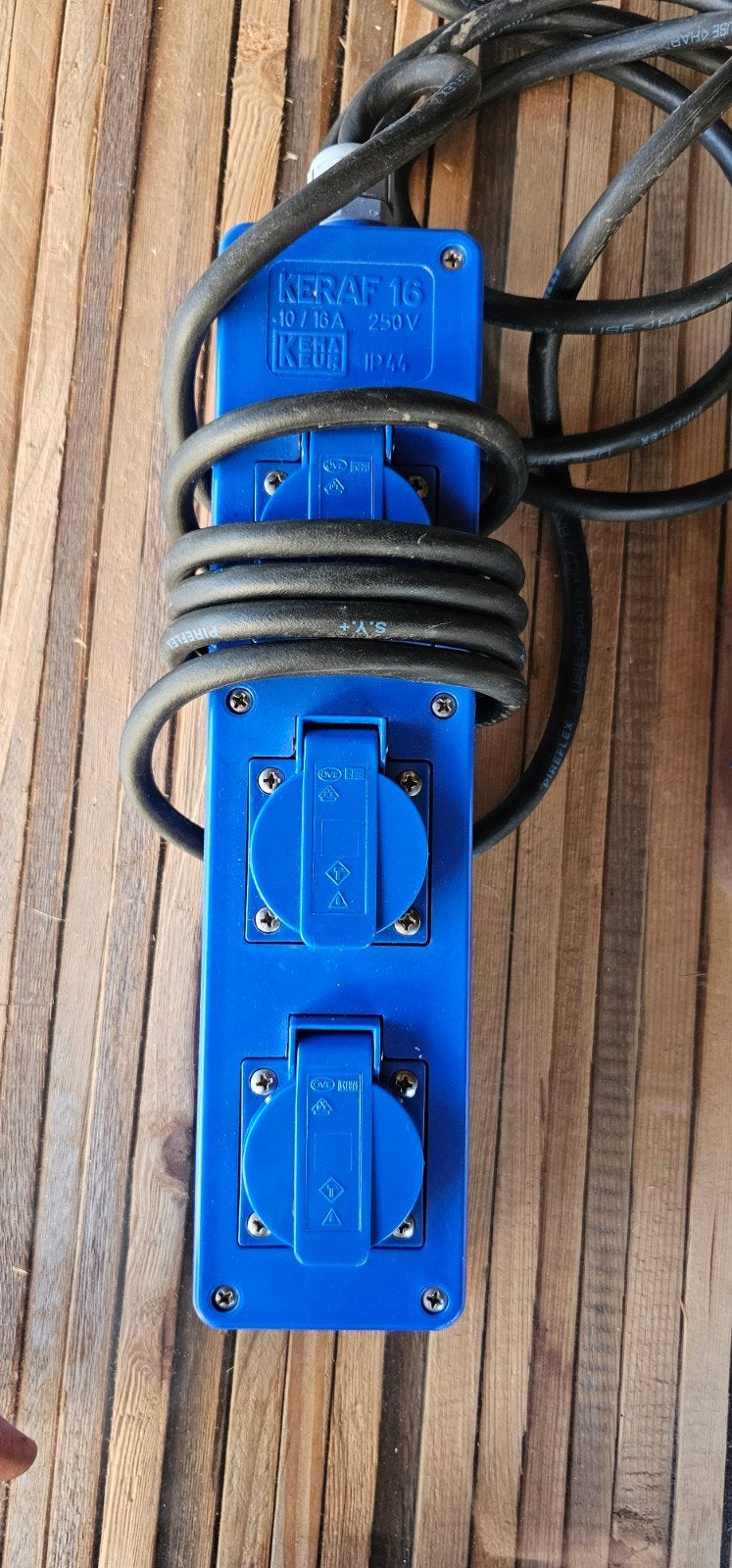 Keraf 16 CEE stekkerdoos voor camping - Nieuwstaat, Caravans en Kamperen, Ophalen of Verzenden, Zo goed als nieuw