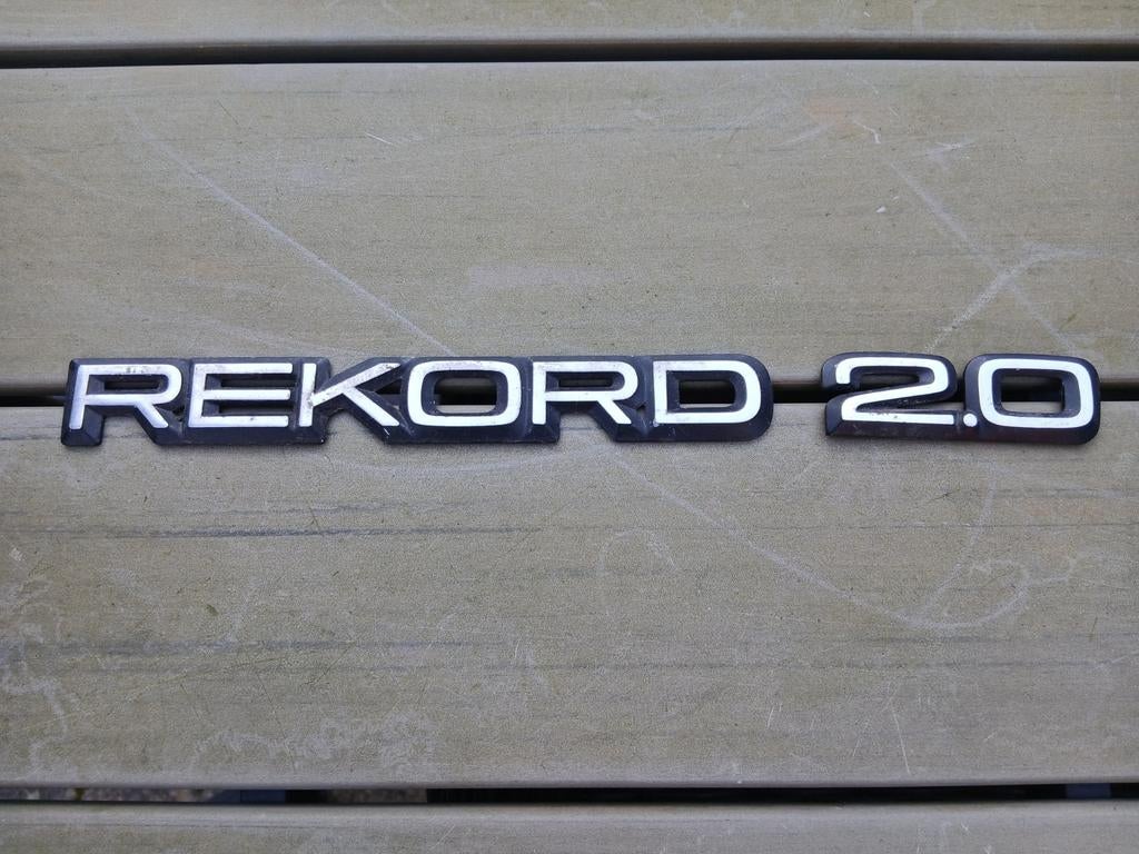 Opel Rekord 2.0 embleem, Ophalen of Verzenden, Achter, Opel, Achterklep