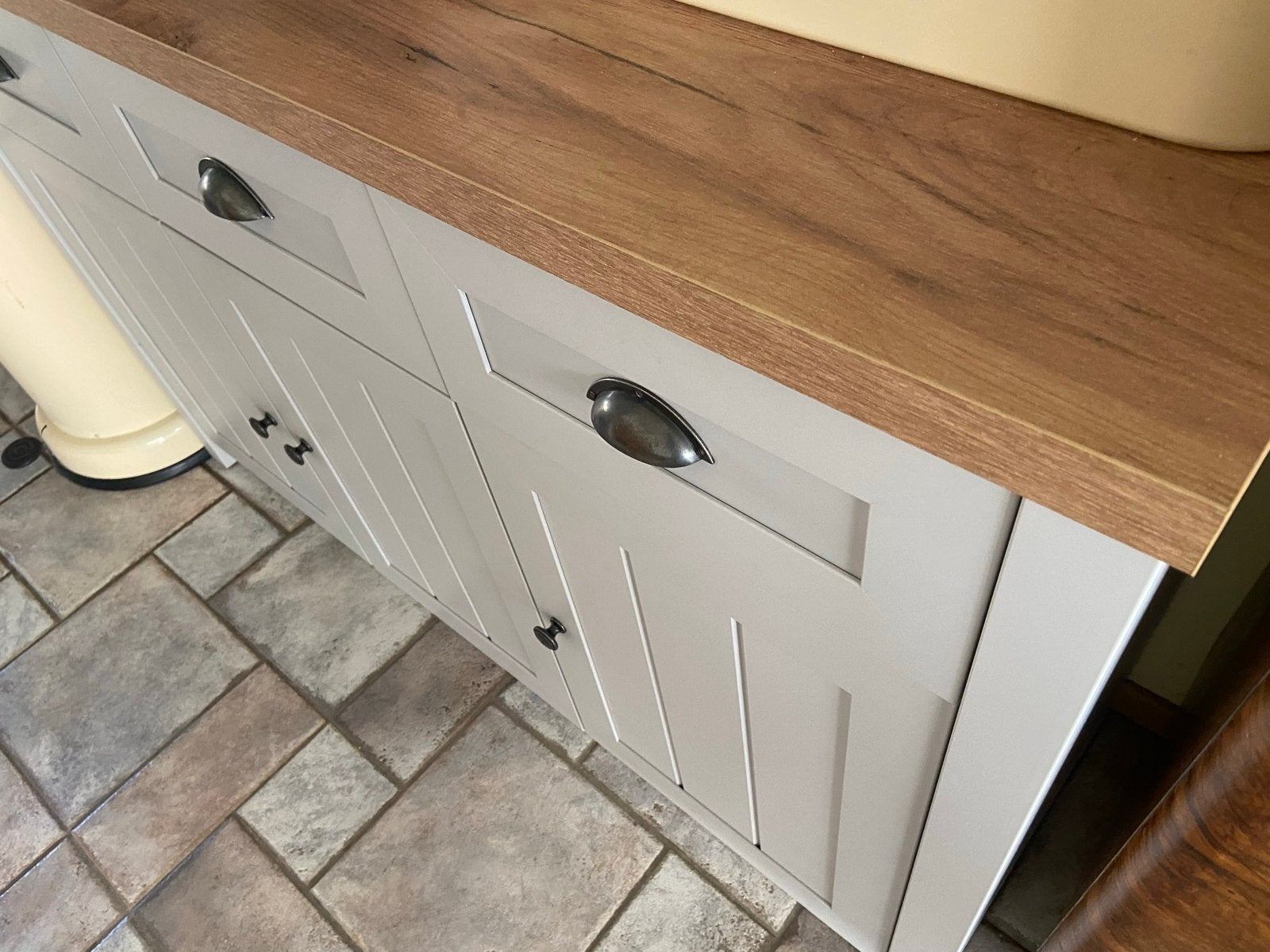 Degelijk dressoir, 2 jaar oud, te koop wegens verhuizing, Ophalen, 100 tot 150 cm, Zo goed als nieuw, Met lade(s)