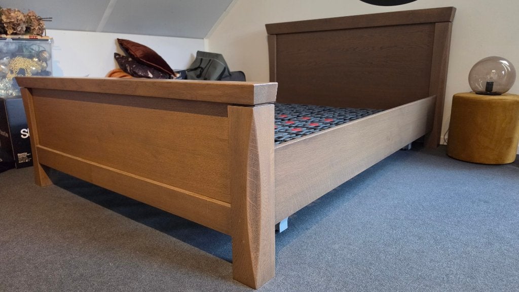 Mooi eiken 2 persoons bedframe met Tempur Superflex bodems, Ophalen, Gebruikt, Bruin, Tweepersoons