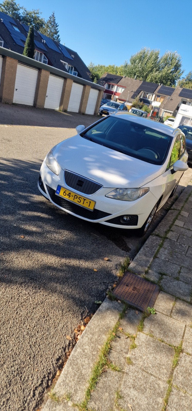 Seat Ibiza 1.2TDI 55KW Ecomotive ST 2011 Wit, Auto's, Voorwielaandrijving, 74 pk, 1199 cc, Origineel Nederlands