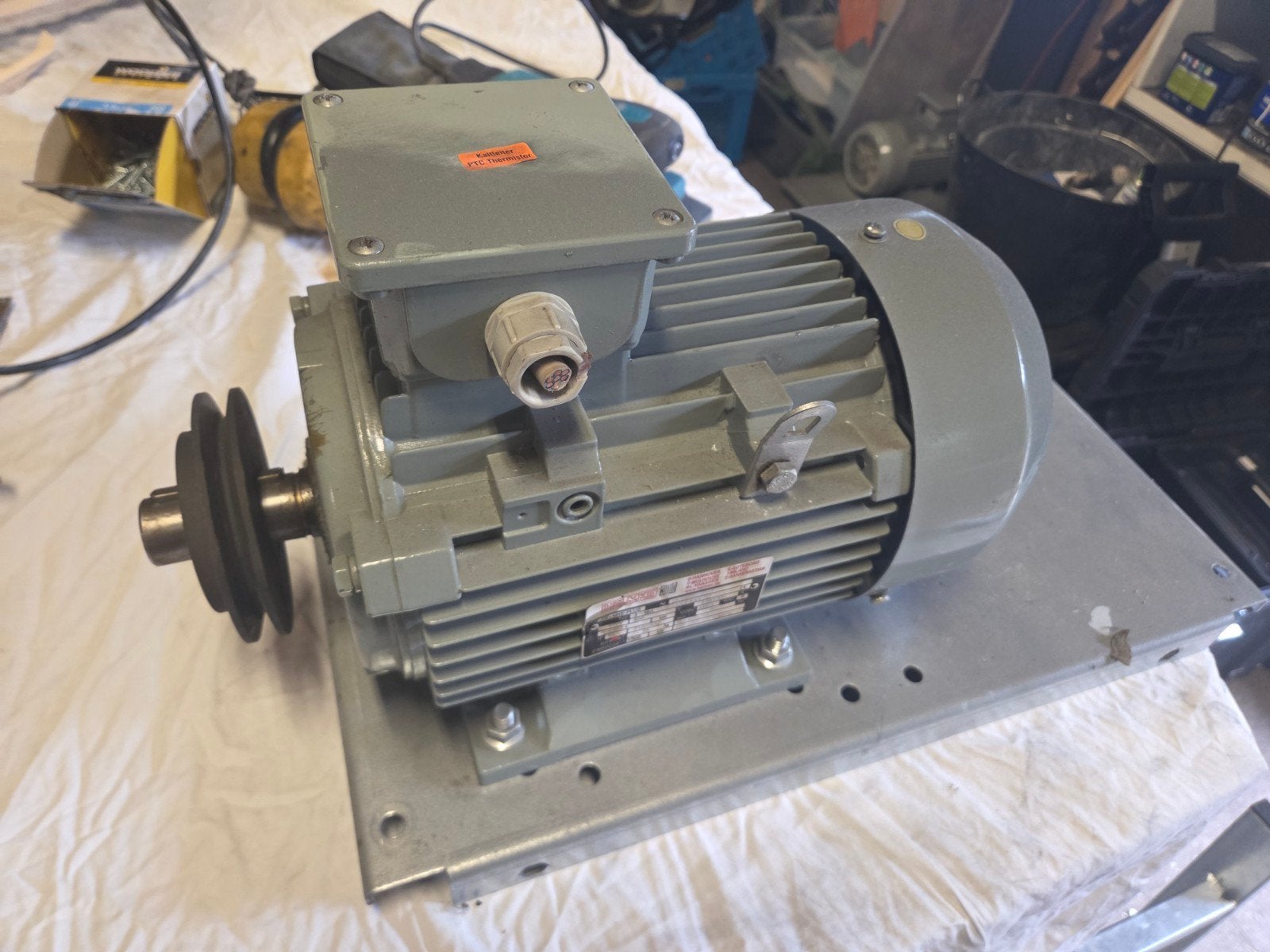 H-PLUS / HELMKE-PLUS 3-fase elektromotor 0.65kW, Doe-het-zelf en Verbouw, Motoren, Ophalen of Verzenden