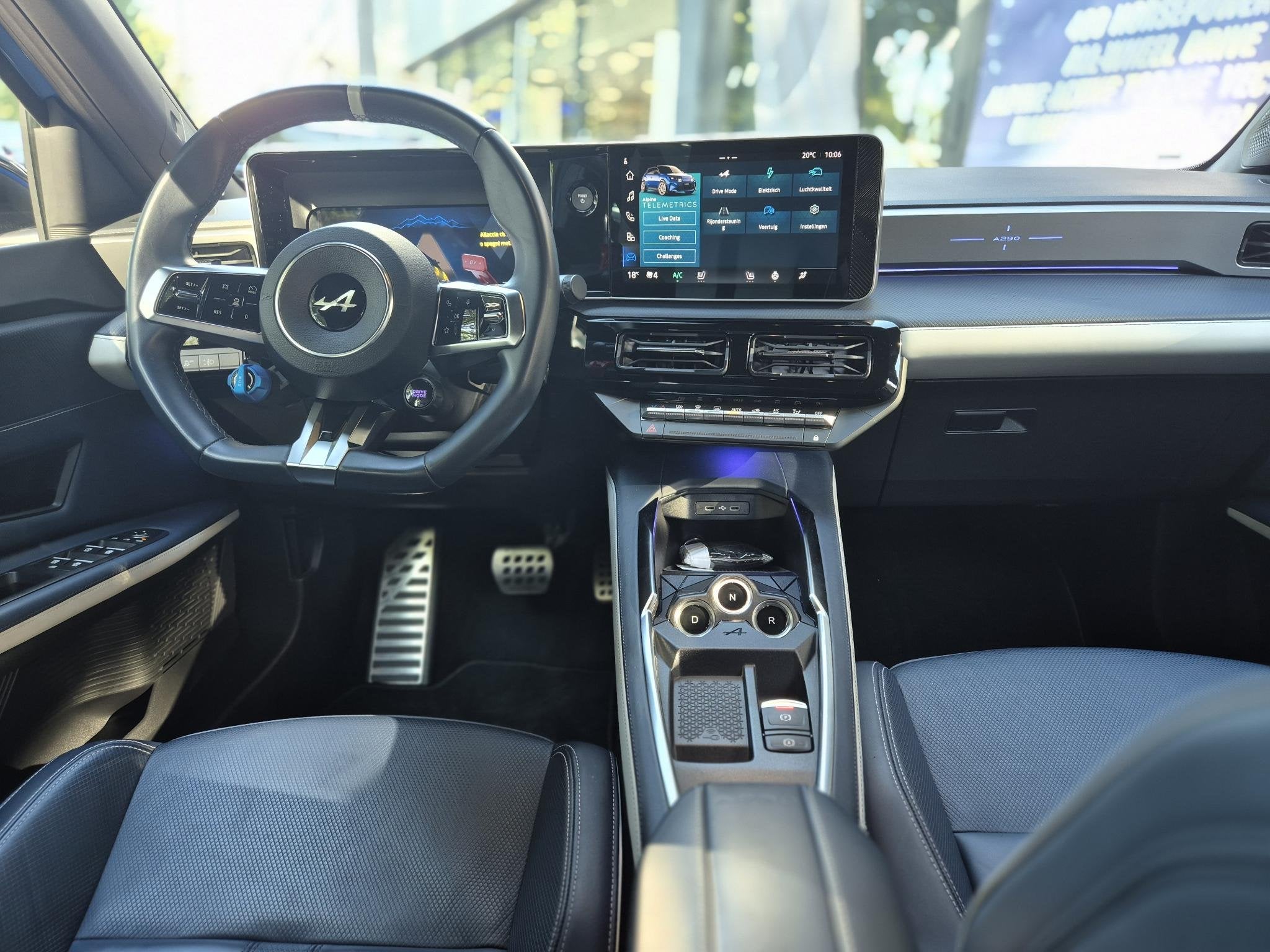 Alpine A290 GTS 52 kWh | Devialet Audio | Leder | Stoelverwa, Auto's, Gebruikt, Automatische klimaatregeling, Blauw, A290