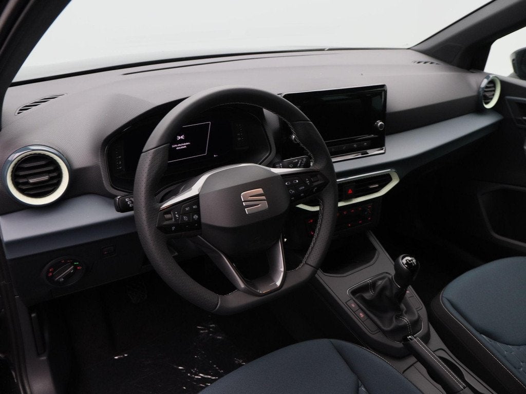 SEAT Arona Style Business Connect 1.0 TSI 95 PK | Trekhaak |, Auto's, Seat, Voorwielaandrijving, Stof, 95 pk, Automatische klimaatregeling