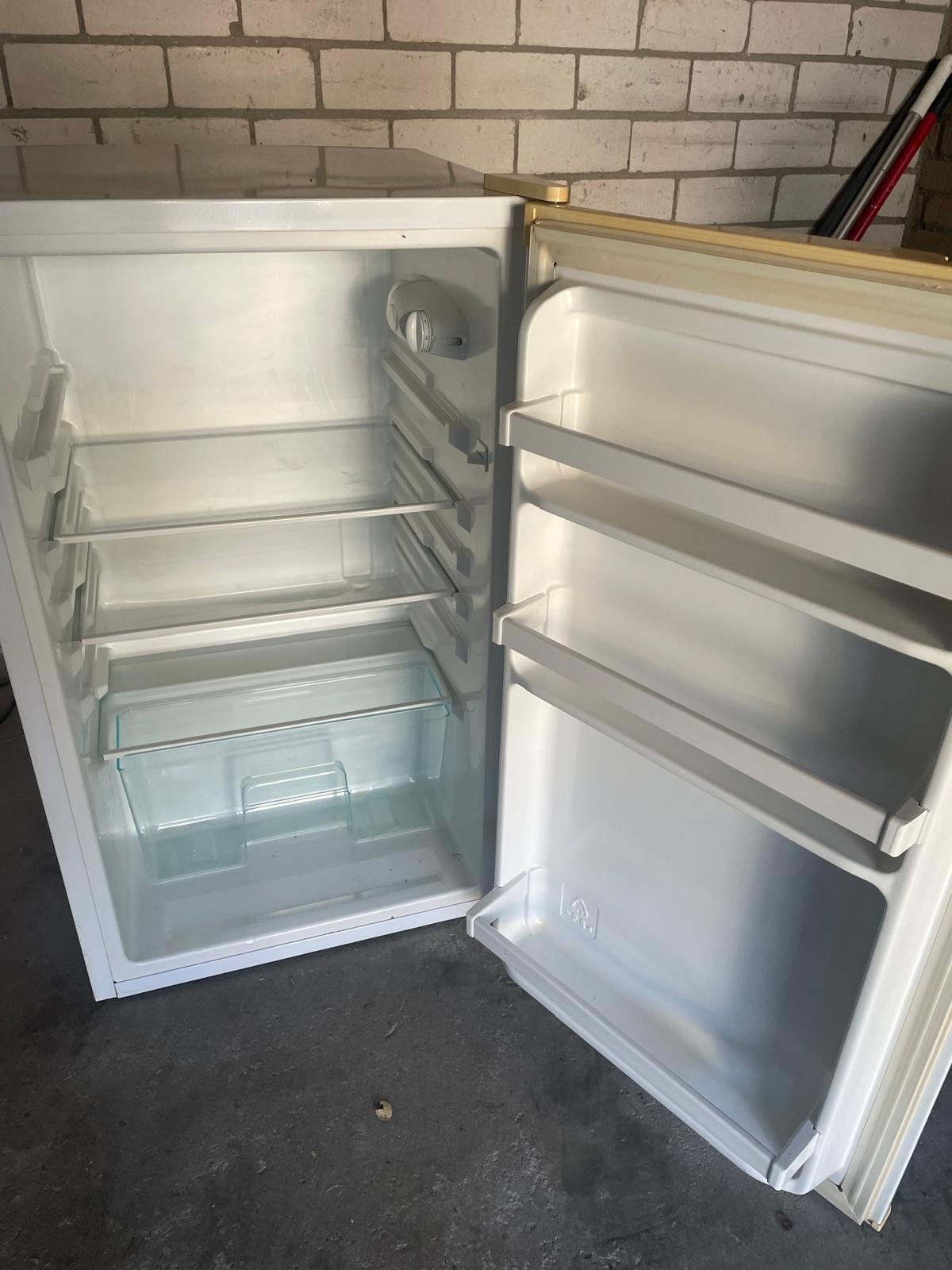 Tafelmodel koelkast GRATIS, Witgoed en Apparatuur, Koelkasten en IJskasten, Ophalen, 45 tot 60 cm, Zonder vriesvak, Gebruikt