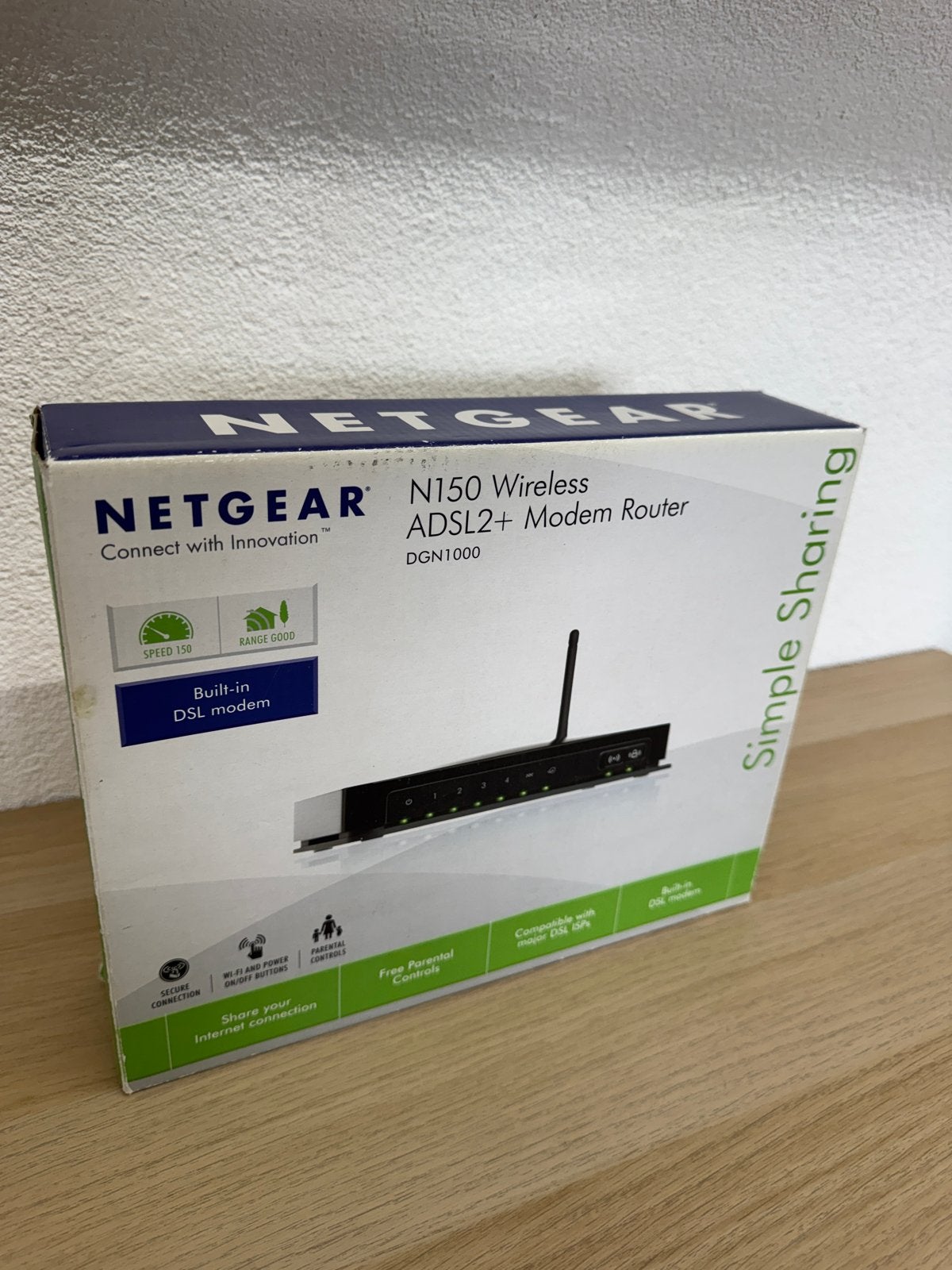 NETGEAR N150 Wireless ADSL2+ Modem Router DGN1000, Ophalen of Verzenden, Zo goed als nieuw, Router met modem
