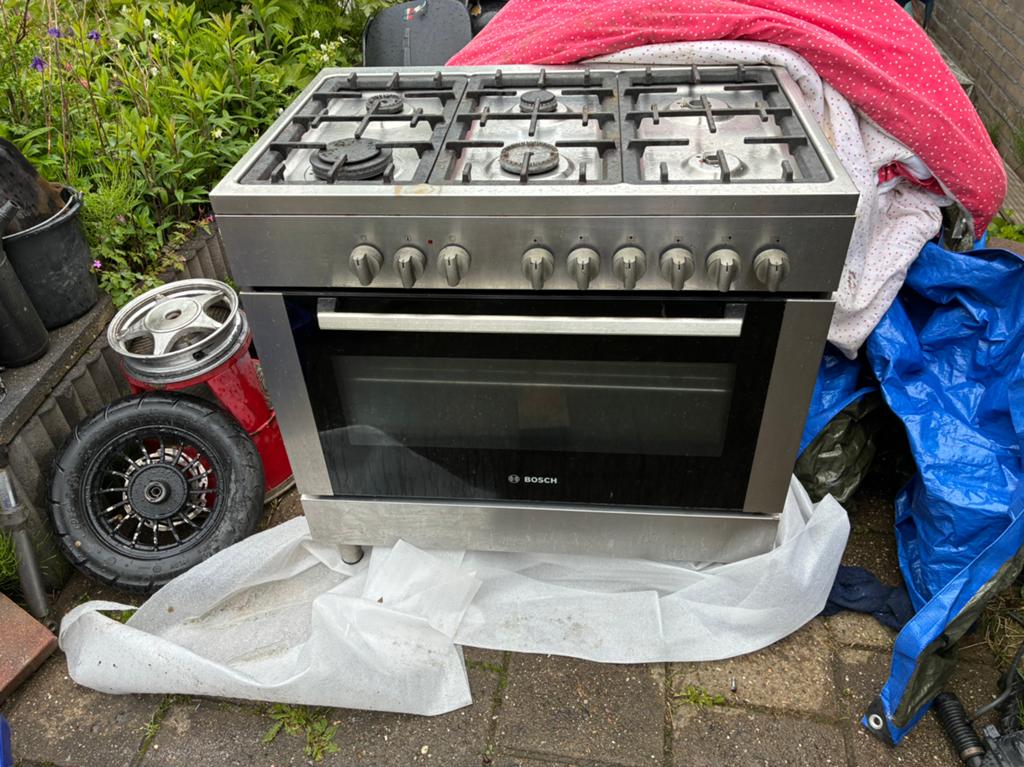 Gasoven zes pitten  RVS Bosch compleet en zo goed als nieuw, Ophalen of Verzenden, Zo goed als nieuw, Gas, Vrijstaand