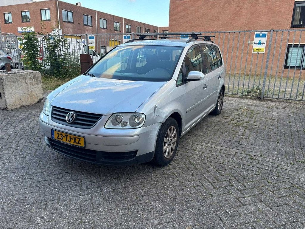 Volkswagen - 2006 - Touran - 1.6-16V FSI 7 persoons - Person, Auto's, Volkswagen, Gebruikt, Handgeschakeld, Euro 4, MPV