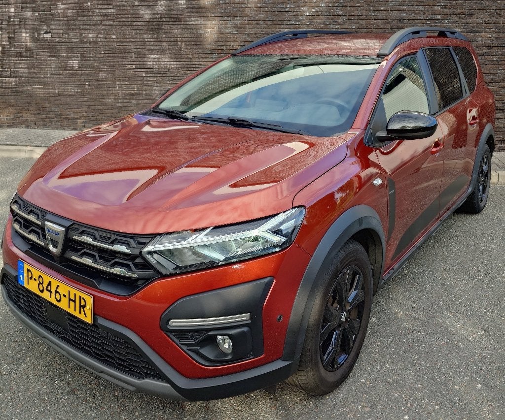 Dacia Jogger Extreme / 1.0 TCe / 7P / trekhaak / camera, Auto's, Voorwielaandrijving, Stof, Bruin, 7 stoelen