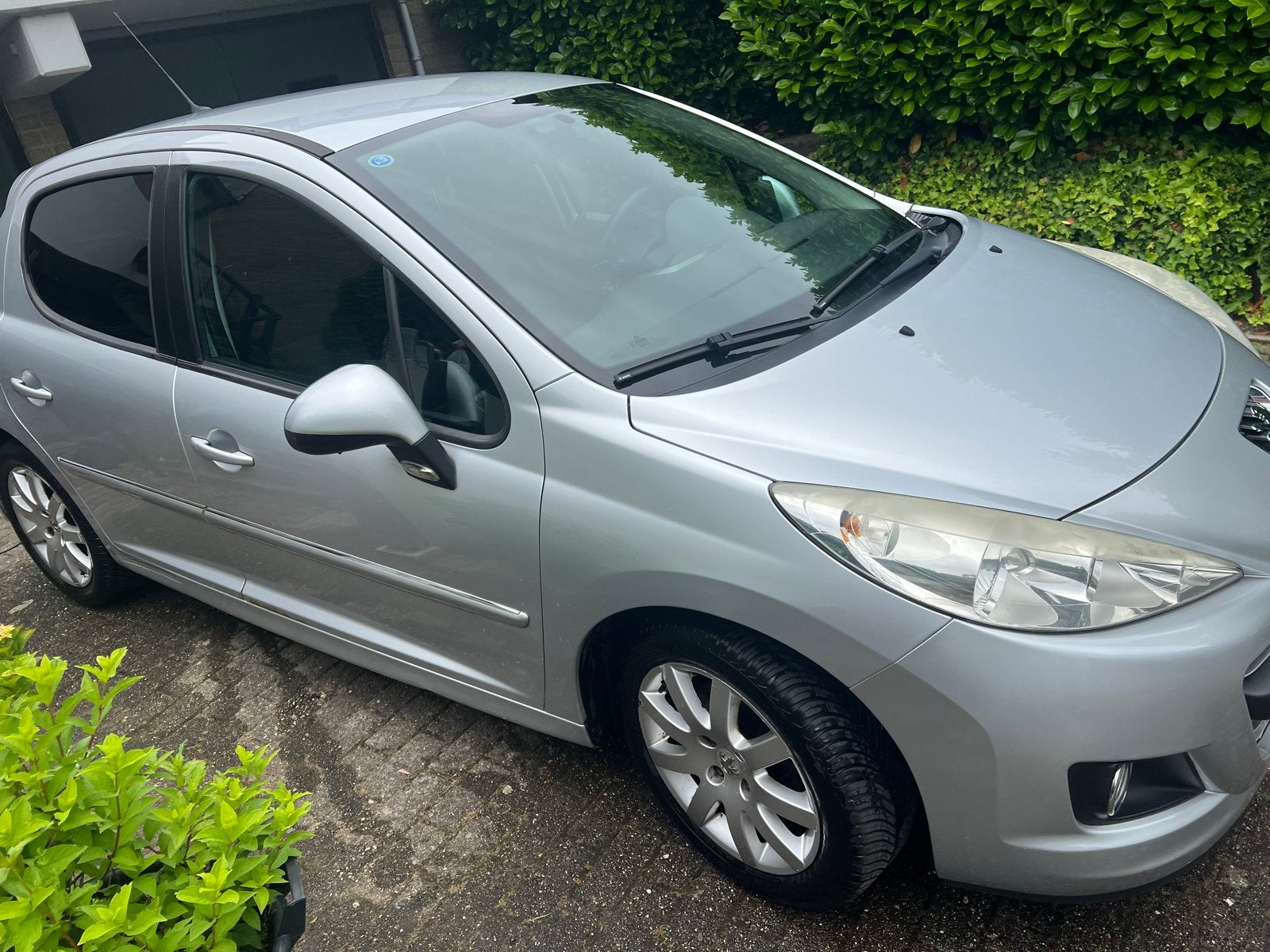 Peugeot 207 1.6 VTI 16V 5DRS 2010 Grijs, Auto's, Voorwielaandrijving, Origineel Nederlands, Handgeschakeld, 17 km/l