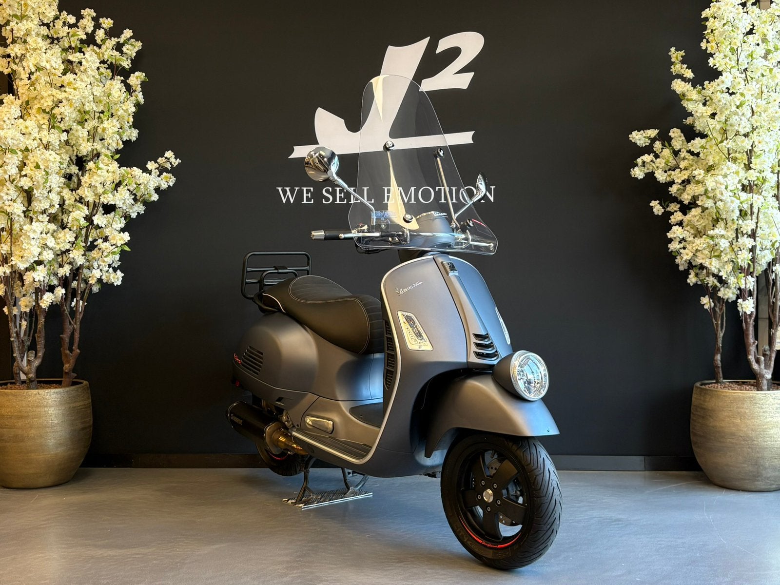 Vespa GTV 300 | Grigio Titano | 2019 | 9336 km | 1 eig, Scooter, 300 cc, ., .