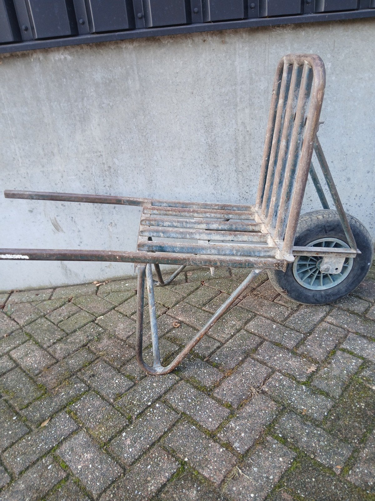 Stevige kruiwagen - Gebruikt, Ophalen, Gebruikt, Handmatig, Onbekend