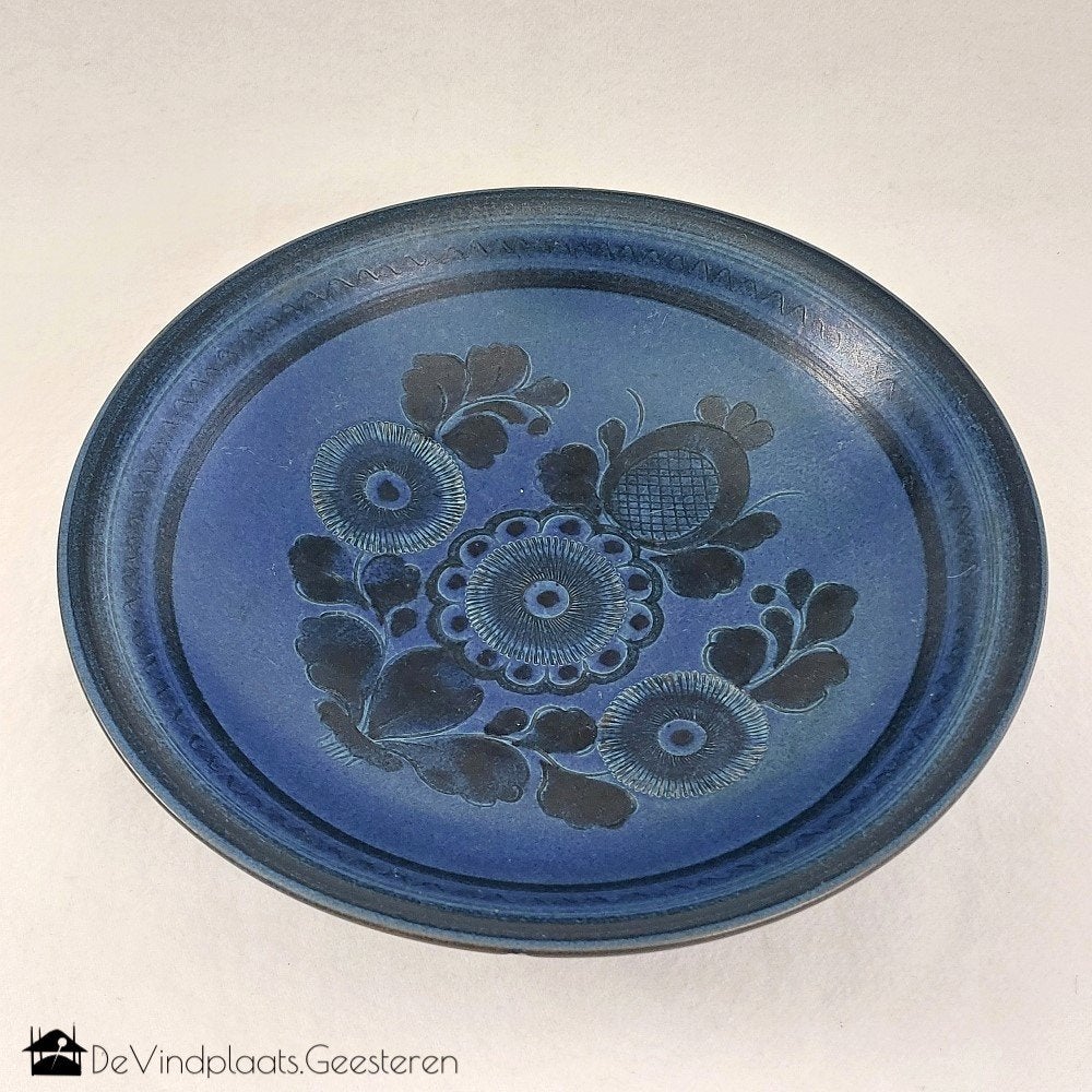 Floraal motief blauw aardewerk schaal Willy Kagel jr., Ophalen of Verzenden
