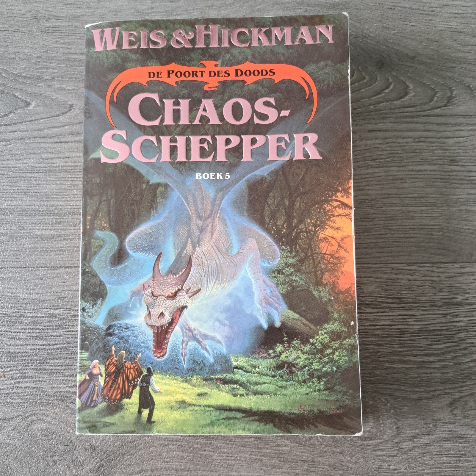 Chaos-Schepper Boek 5 - De Poort des Doods, Boeken, Fantasy, Ophalen of Verzenden, Gelezen, Margaret Weis & Tracy Hickman
