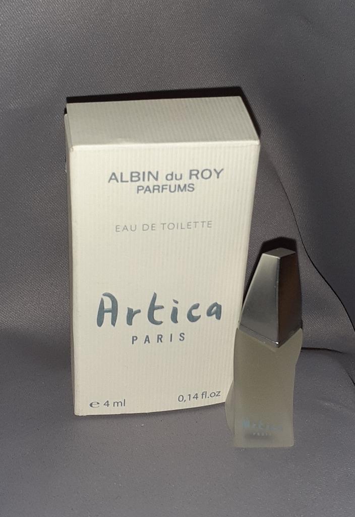 Volle parfum mini Artica + Doosje, Verzamelen, Parfumverzamelingen, Ophalen of Verzenden, Zo goed als nieuw, Miniatuur, Gevuld