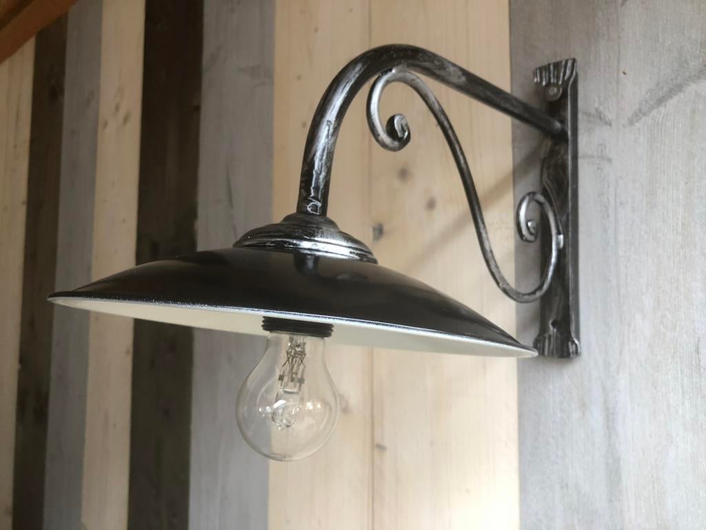 Stallamp italiaans, Tuin en Terras, Gebruikt, Wandlamp, Ophalen of Verzenden, Netvoeding