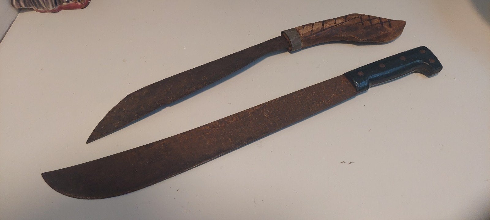 2 oude jungle machettes, Antiek en Kunst, Ophalen of Verzenden