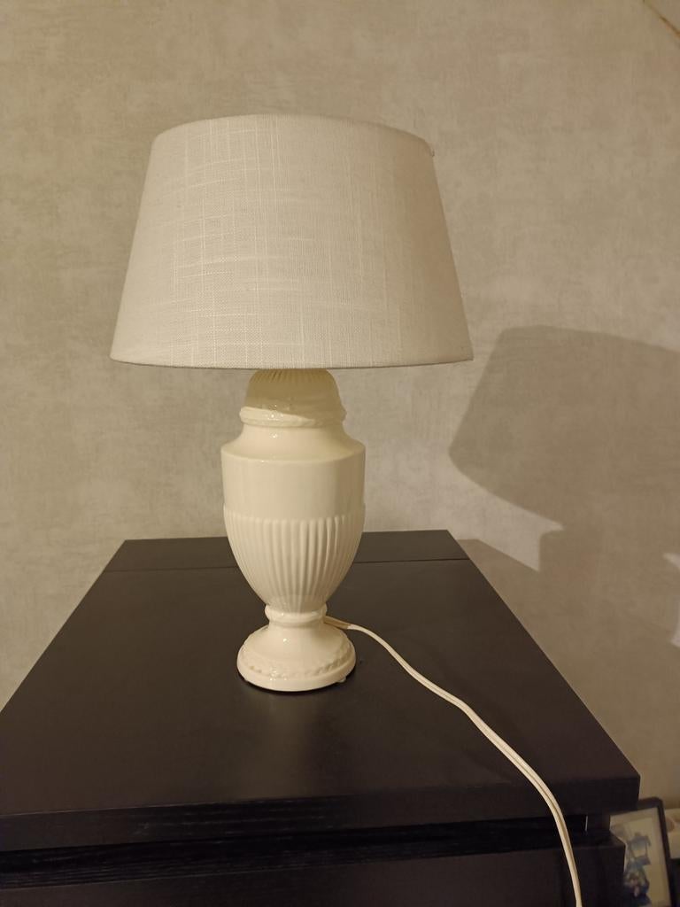 Crèmekleurige wedgewood lamp met linnen kap, Ophalen, Zo goed als nieuw, Klassiek