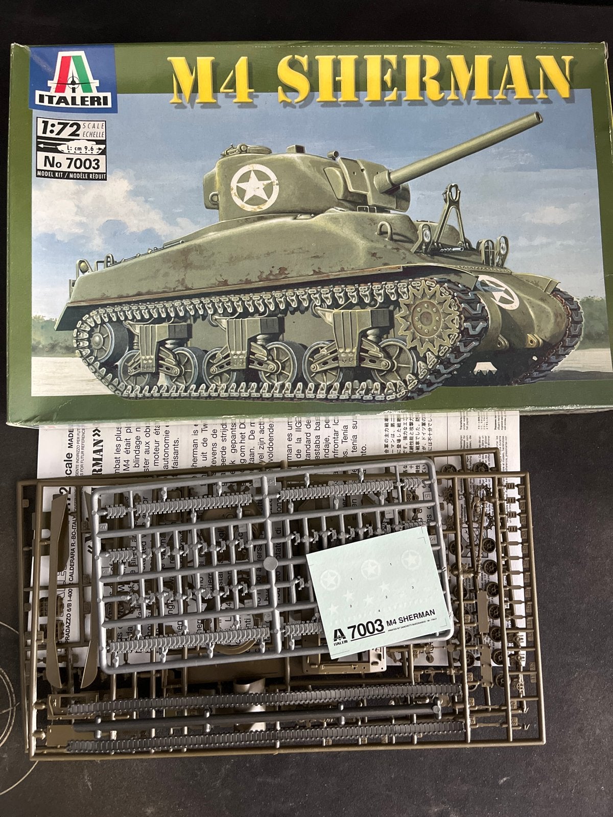 Nieuwe Italeri M4 Sherman Tank Modelbouw Kit 1:72, Hobby en Vrije tijd, Italeri, Nieuw, Ophalen of Verzenden, Tank