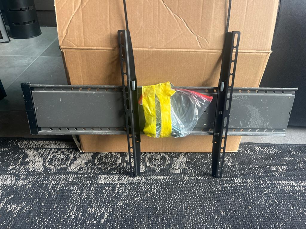 TV Beugel voor 65 inch TV, Ophalen of Verzenden, Gebruikt