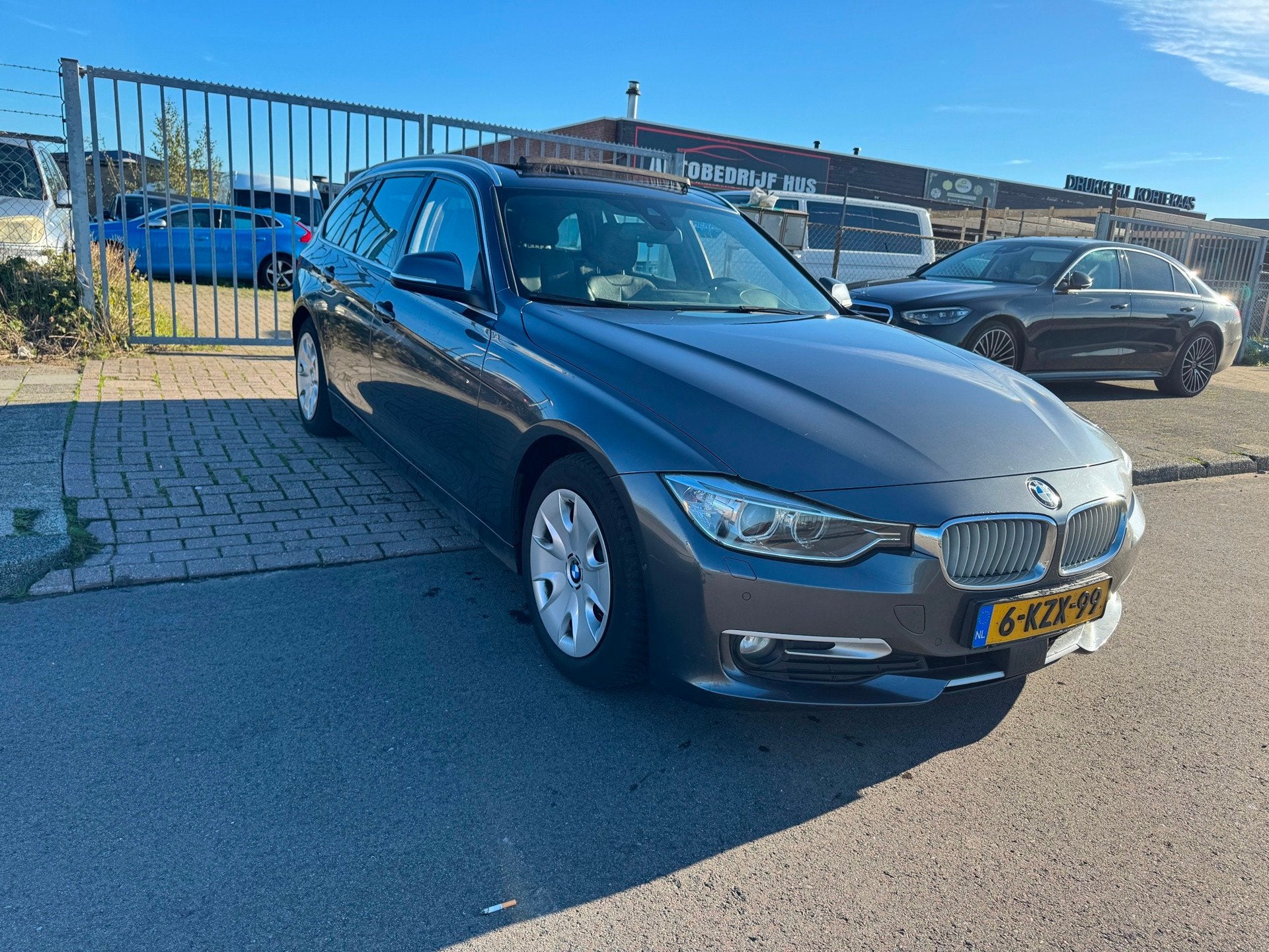 BMW 3-serie Touring 320d AUTOMAAT XENON/LINA-ASSIST/HEADUP, Auto's, Automaat, Achterwielaandrijving, 4 cilinders, Origineel Nederlands