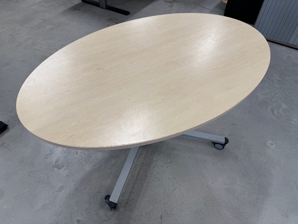 Verrijdbare verstelbare ovale werktafel / zit-statafel, Ophalen, Gebruikt, 120 tot 170 cm
