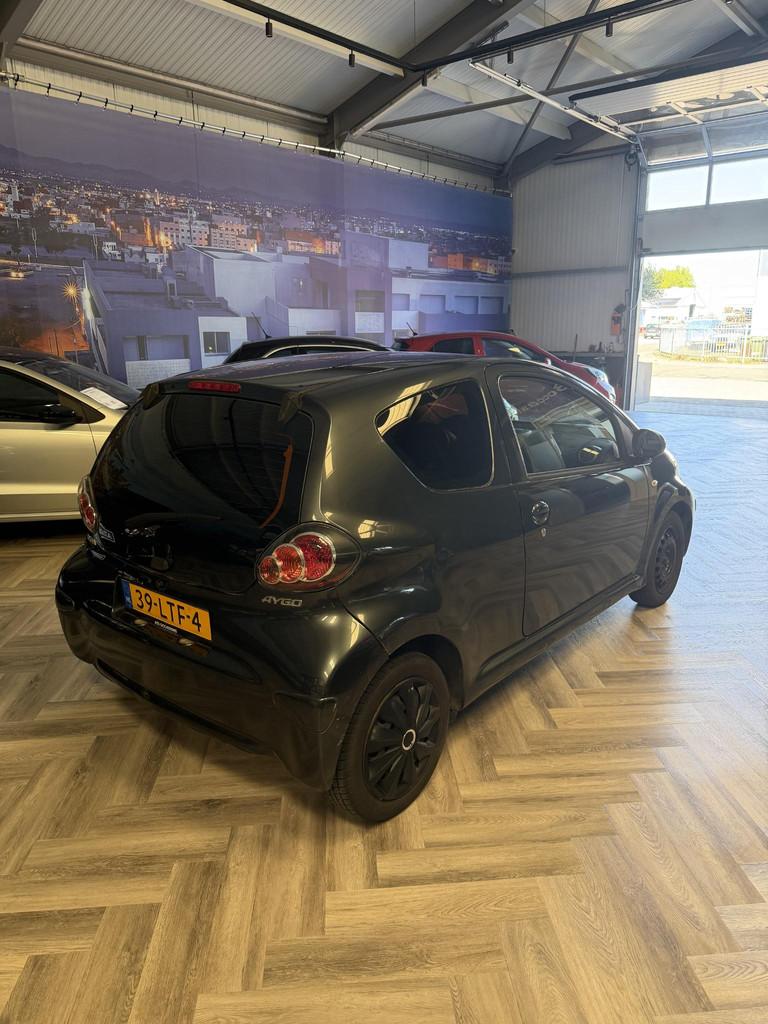 Toyota Aygo 1.0-12V, Auto's, Toyota, Voorwielaandrijving, Stof, Gebruikt, 4 stoelen