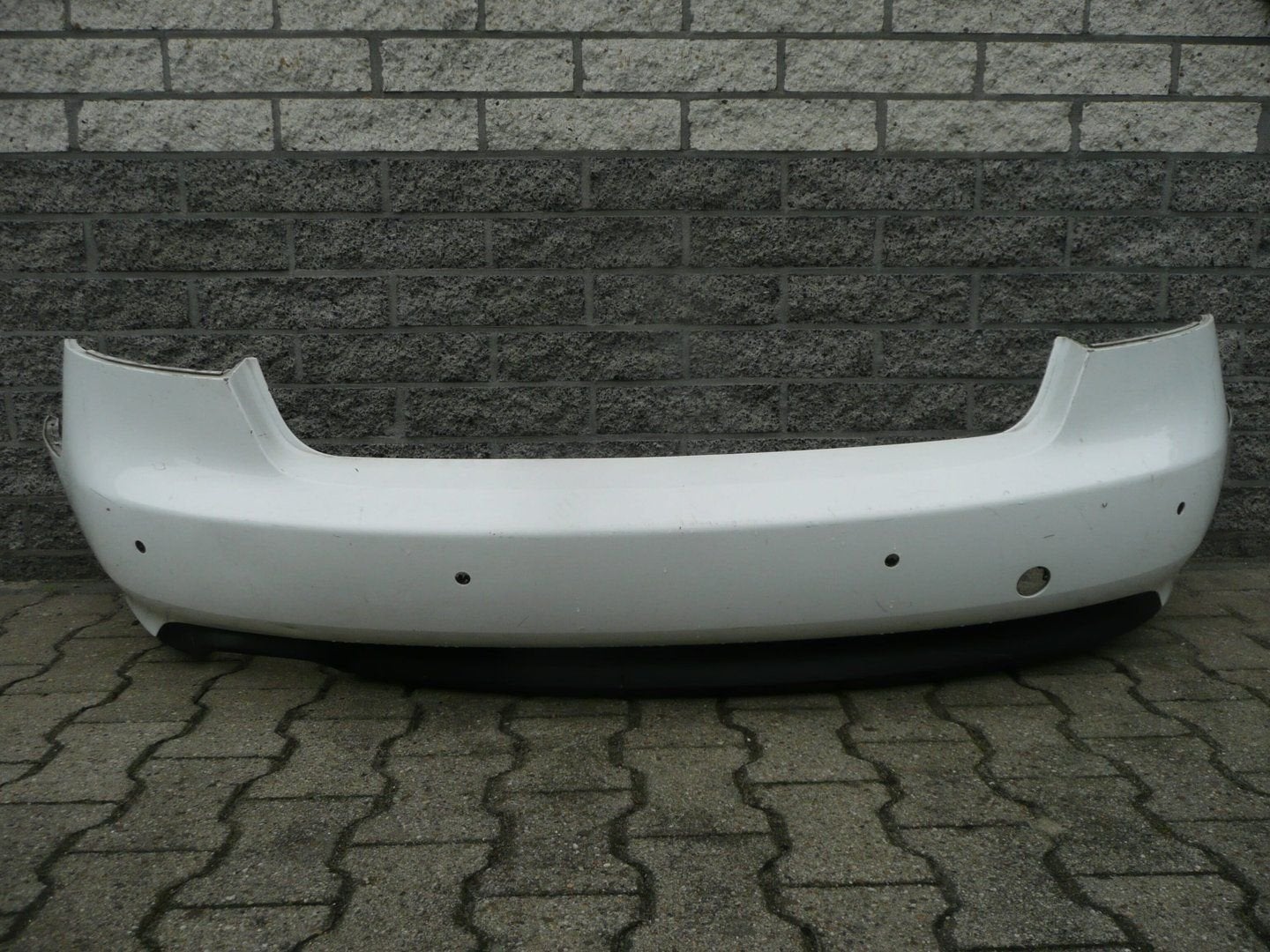 Audi A5 8T Bumper Achterbumper 8T0807511 PDC Diffusser, Gebruikt, -, -, Achter