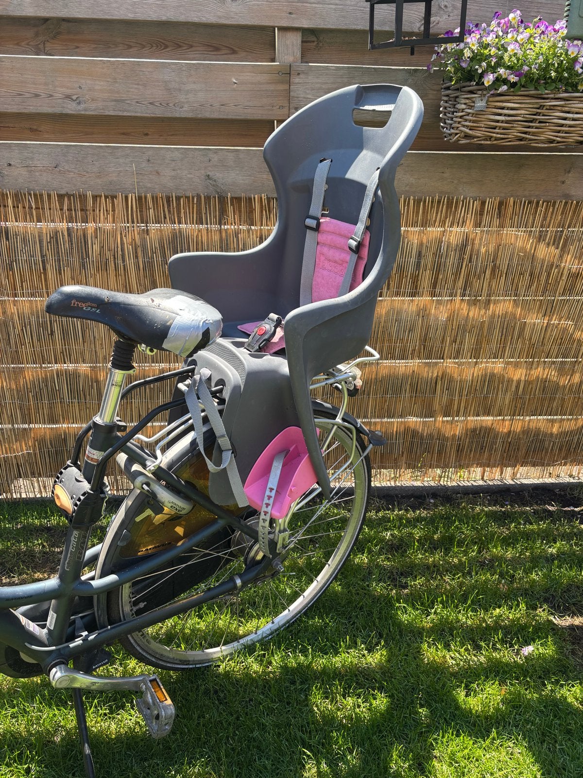 Goed uitziende fietsstoel, Achterzitje, Ophalen, 15 t/m 25 kg, Gebruikt