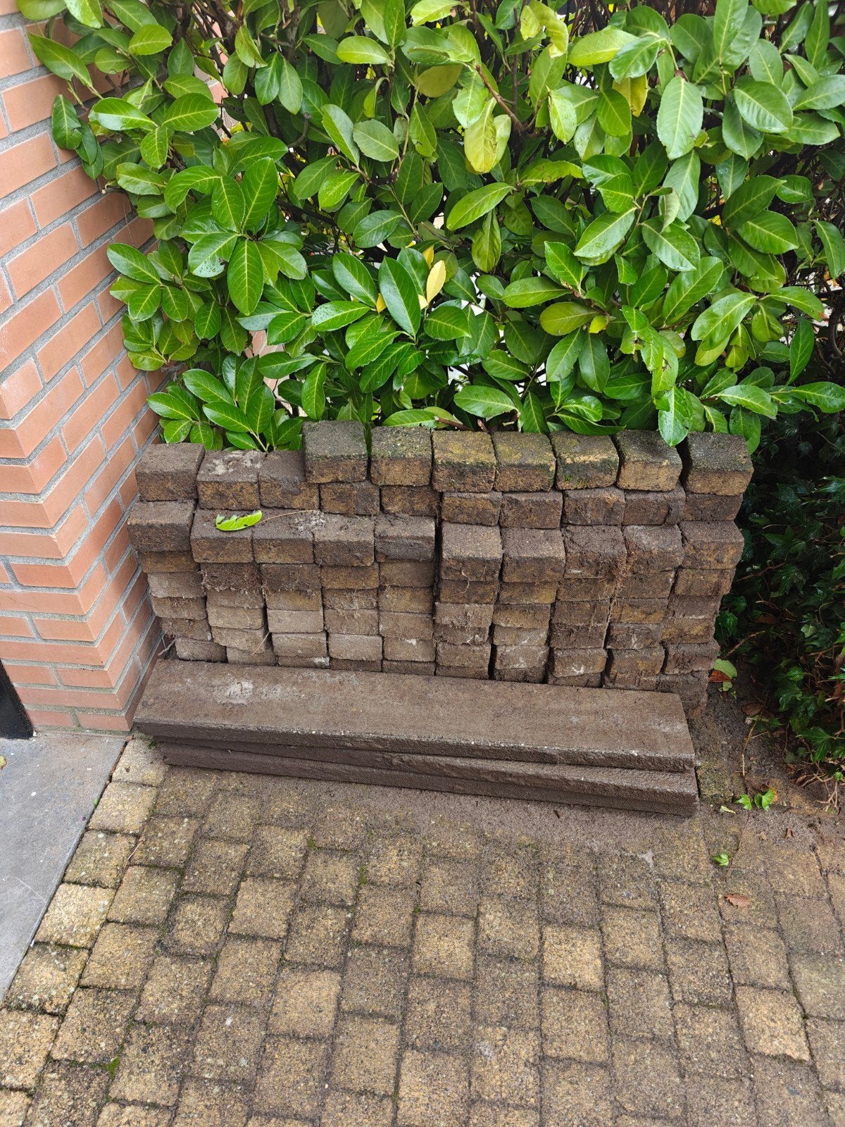 Tegels en klinkers gratis af te halen, Tuin en Terras, Ophalen, Gebruikt, Biels, Minder dan 100 cm