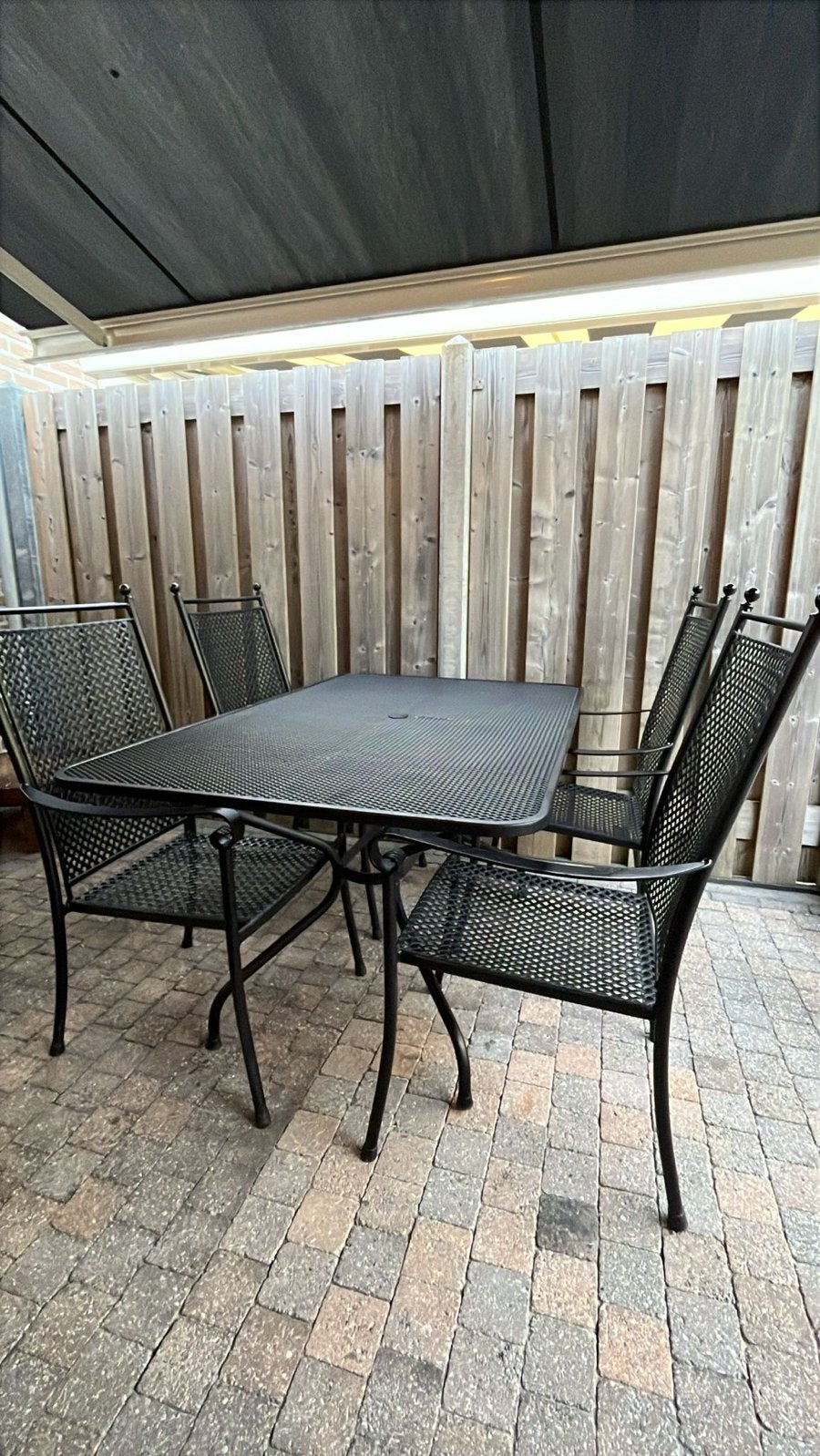 Zo goed als nieuwe tuinset met 4 stoelen, tafel en bank, Ophalen, Overige materialen, 6 zitplaatsen, Zo goed als nieuw