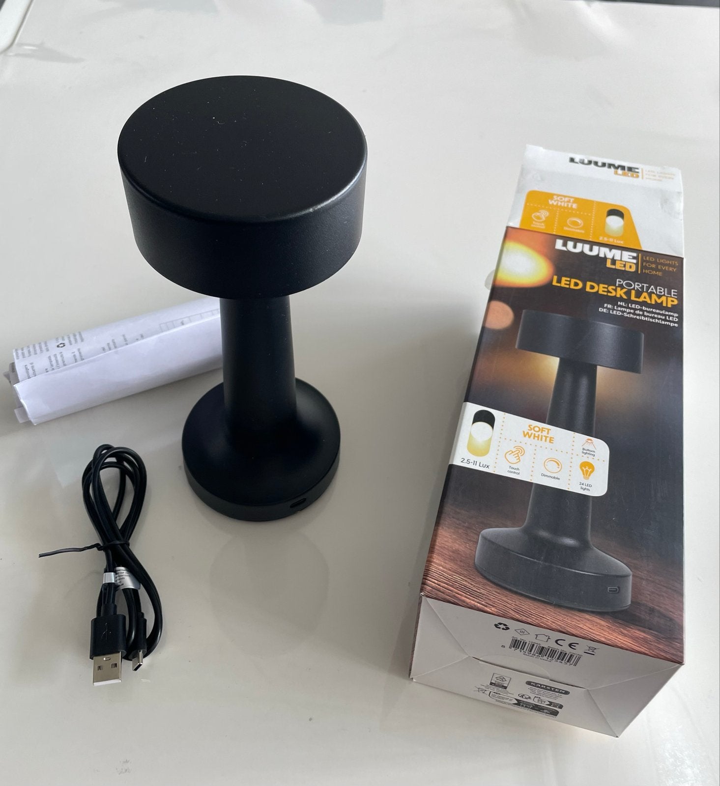 LUUME Draagbare LED Bureaulamp - Zwart, Dimbaar, Huis en Inrichting, Lampen | Tafellampen, Dimbaar, Bureaulamp, Overige merken