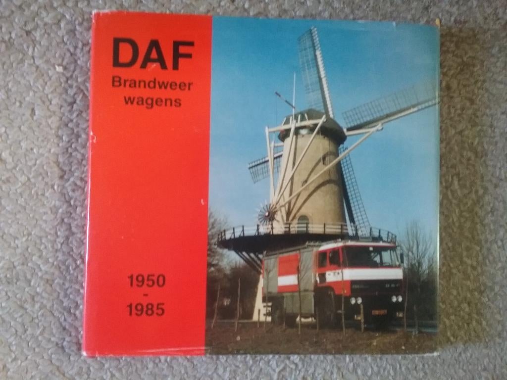 Daf Brandweerwagens 1950-1985 / PG Hoving (1985), Ophalen of Verzenden, Gelezen, Overige merken