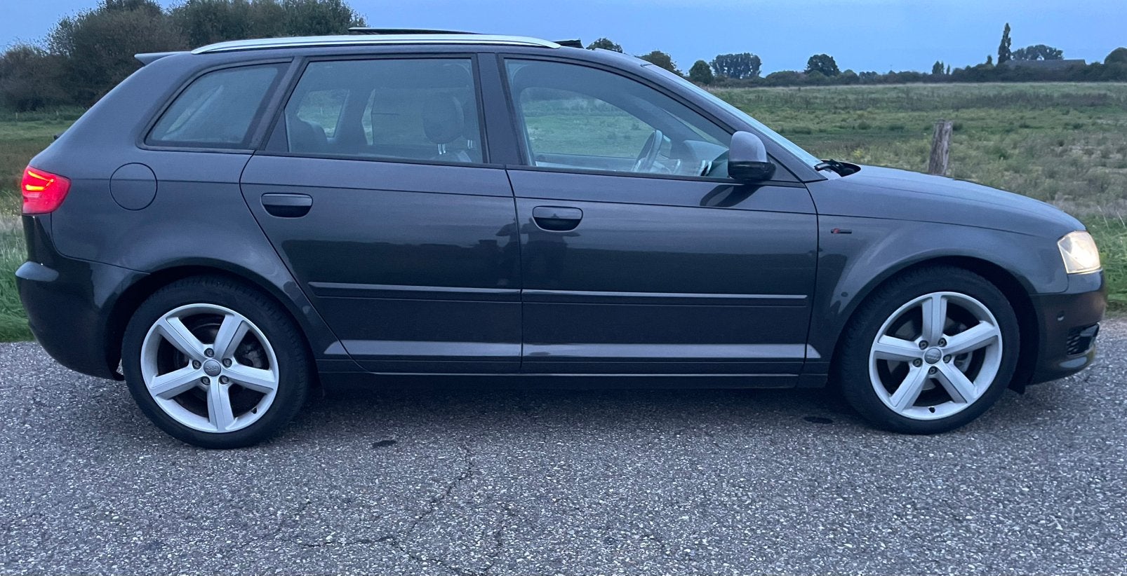Foto 5 van AUDI A3 Sportback 1.8 TFSI automaat | PANO | leer | TREKHAAK