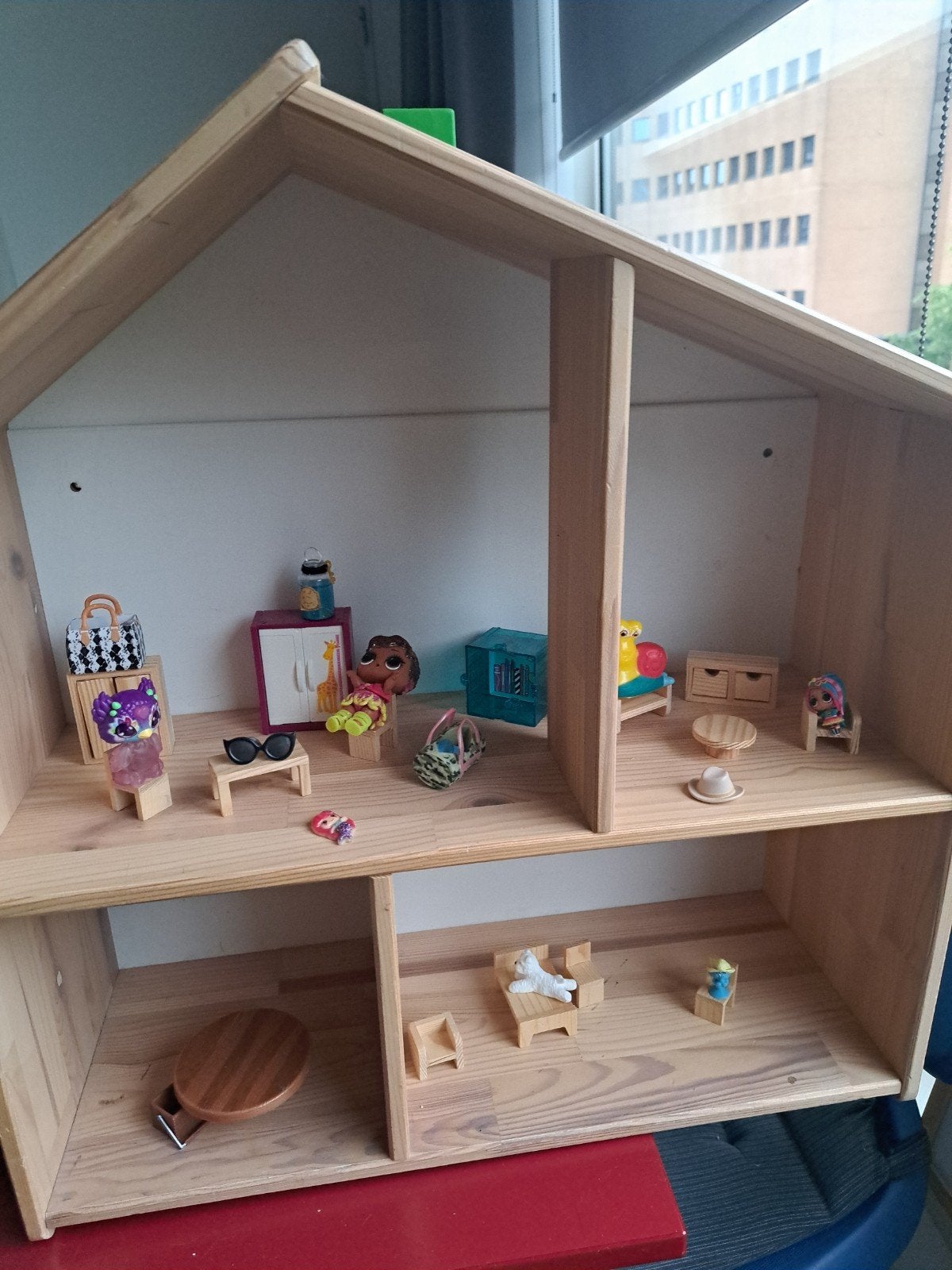 IKEA FLISAT Poppenhuis + meubels, Kinderen en Baby's, Speelgoed | Poppenhuizen, Ophalen of Verzenden, Gebruikt, Poppenhuis
