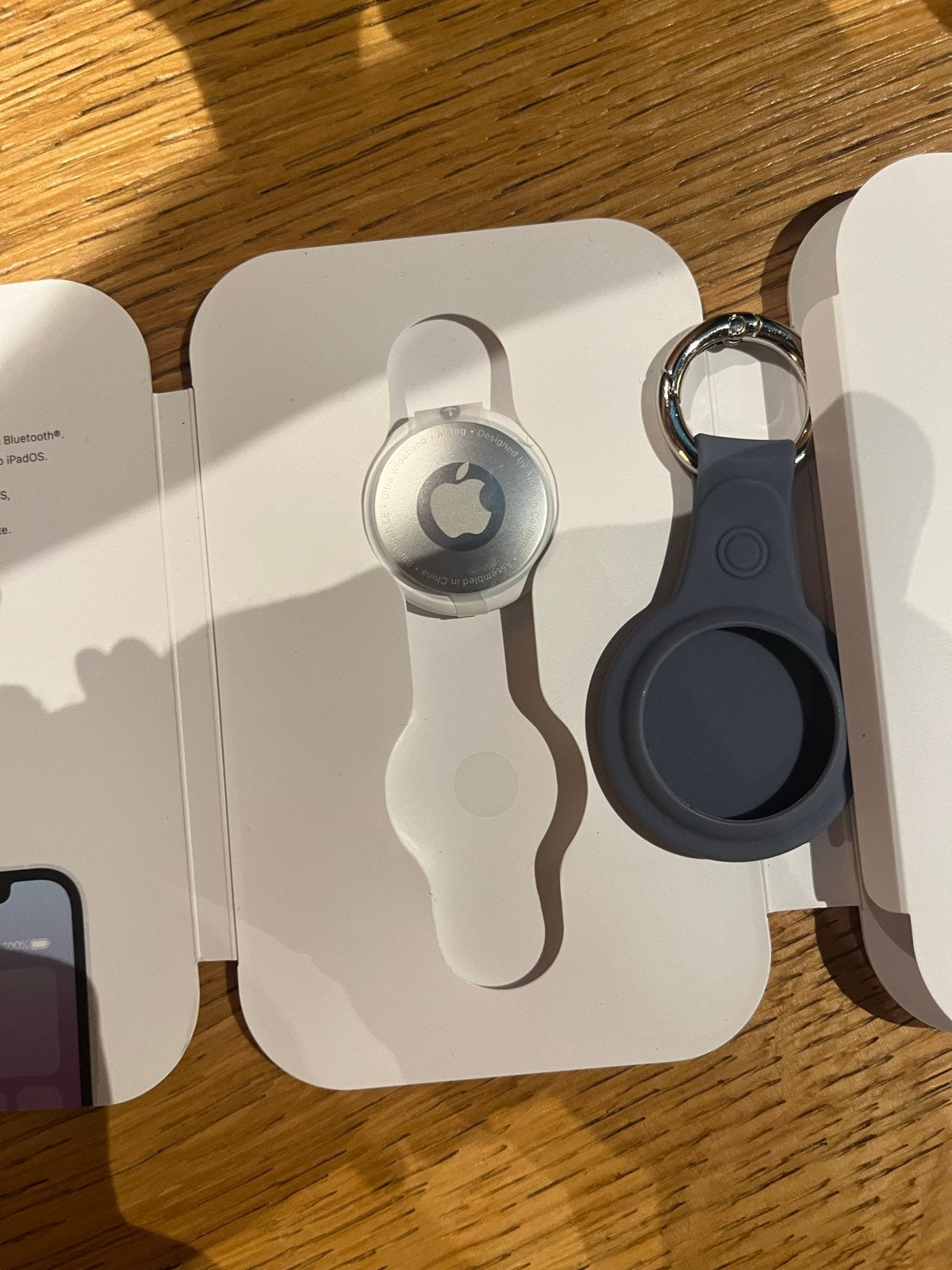 Apple AirTag met sleutelhanger - Nieuw in doos, Ophalen of Verzenden, Nieuw