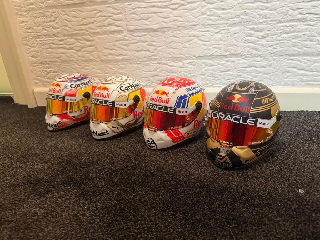 Max verstappen helm schaalmodel, Ophalen of Verzenden, Zo goed als nieuw, Formule 1