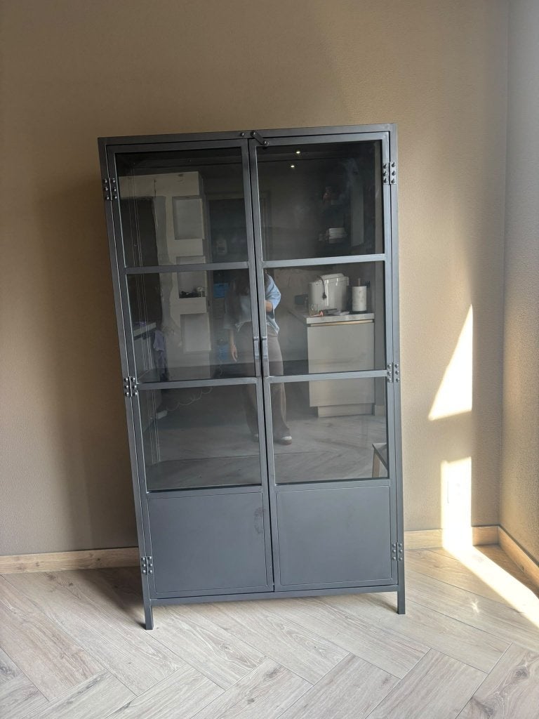 Stalen industriële kast met glazen deuren, Ophalen, 50 tot 100 cm, Zo goed als nieuw, 150 tot 200 cm