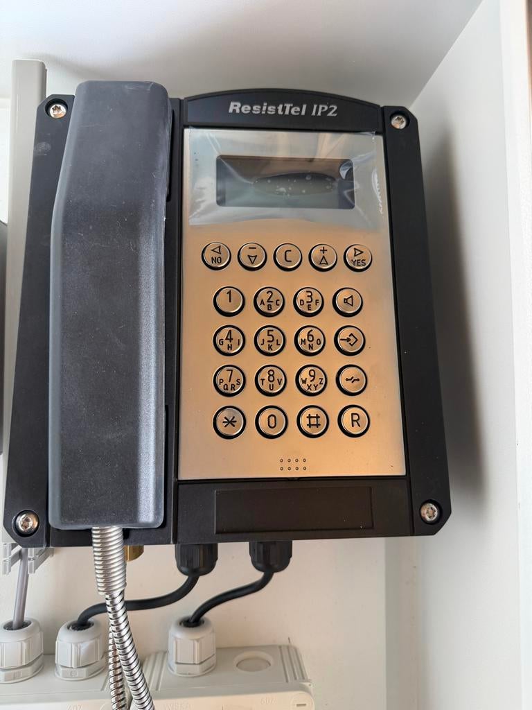 Eaton ResisTel IP2 Industriële Telefoon in Waterdichte Kast, Eaton  Model: ResisTel IP2, Niet beschikbaar, Nieuw, Ophalen of Verzenden