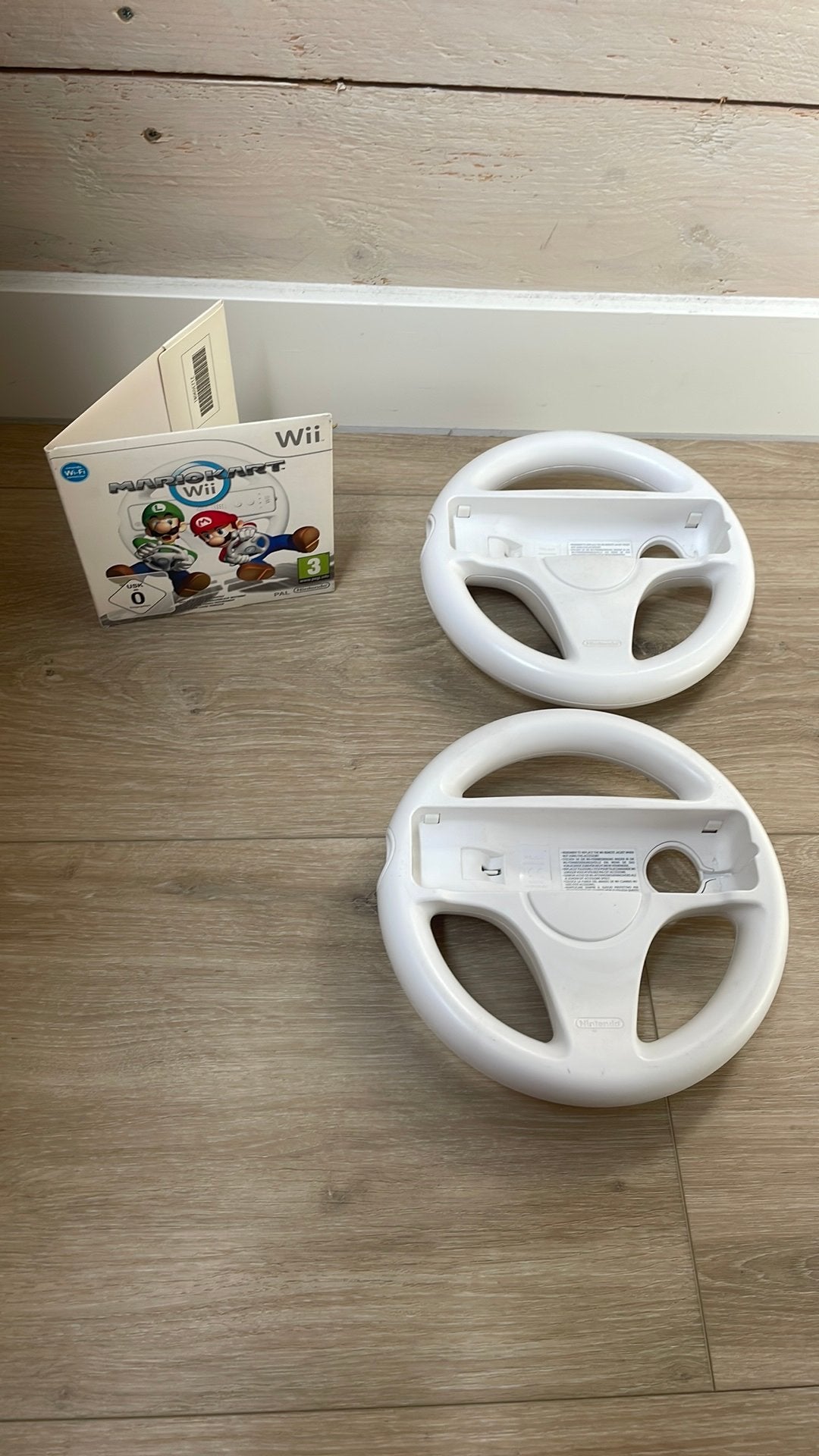 Mario kart Wii compleet en werkend + 2 Wheels, Ophalen of Verzenden, Zo goed als nieuw, Met 2 controllers, Met games