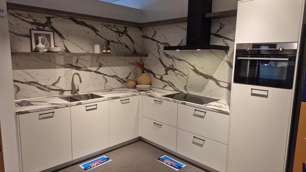 Showroomkeuken., Ophalen, Overige materialen, Wit, Hoekkeuken
