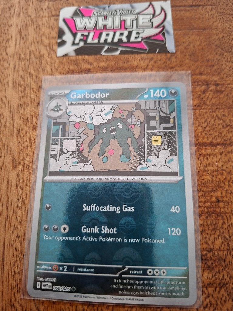 Pokemon Garbodor (pokeball) (060/082) – White Flare, Ophalen of Verzenden, Nieuw, Losse kaart, Foil