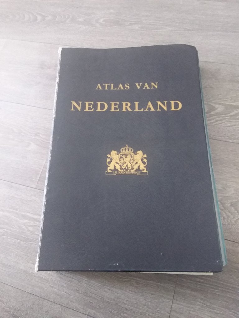 Oude atlas van Nederland 1963, Boeken, Atlassen en Landkaarten, Overige atlassen, 1800 tot 2000, Nederland, Ophalen