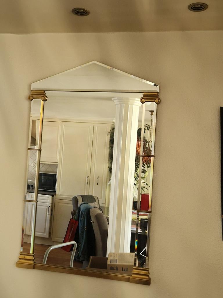 Decoratieve spiegel met klassieke zuilen en timpaan, Ophalen