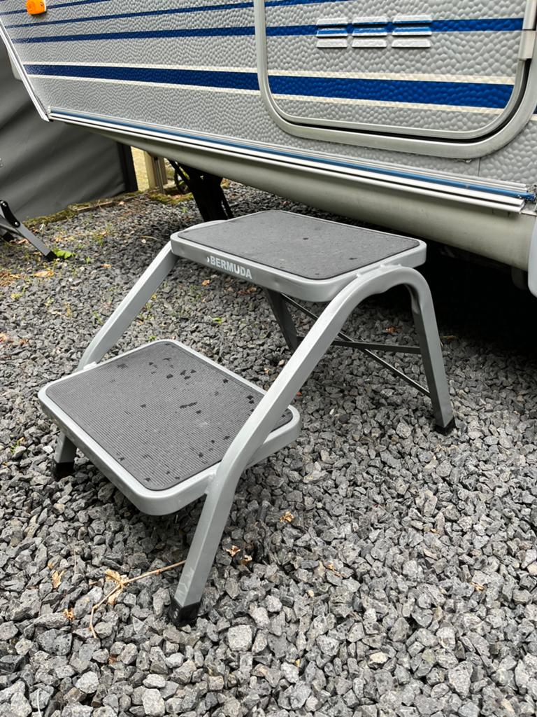 Opstapje/trapje caravan, Caravans en Kamperen, Ophalen, Zo goed als nieuw